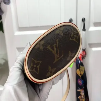 LV M80874 Louis Vuitton Fold Me Pouch