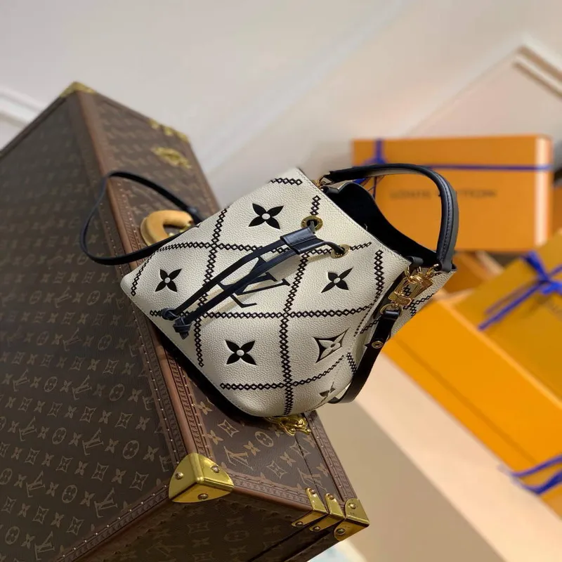 LV M46023 Louis Vuitton NéONOé BB Bucket Bag Beige