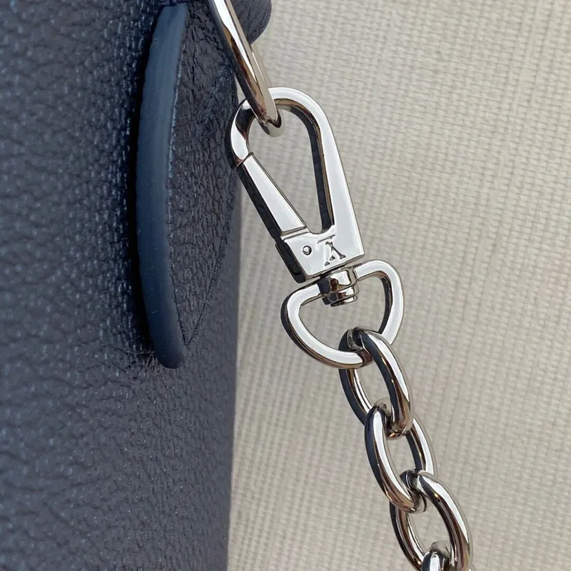 LV M58958 Louis Vuitton Speedy Bandouliere 20 Handbag