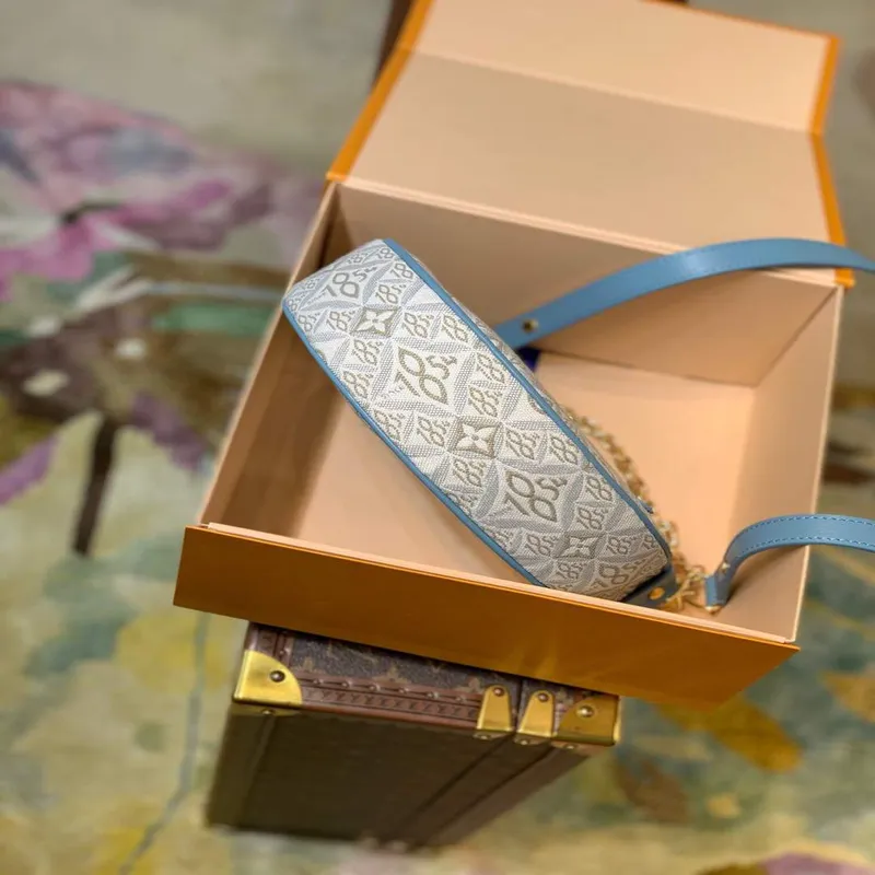 LV M81094 Louis Vuitton Loop Bag Ecru / Blue