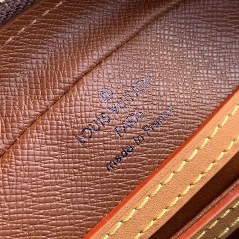 LV M51221 Louis Vuitton Blois Shoulder Bag