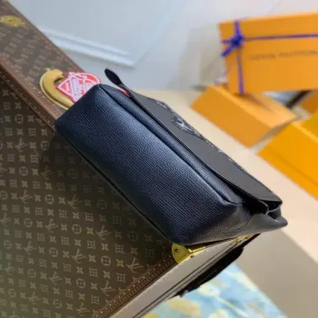 LV M45971 Louis Vuitton Besace Tokyo Bag