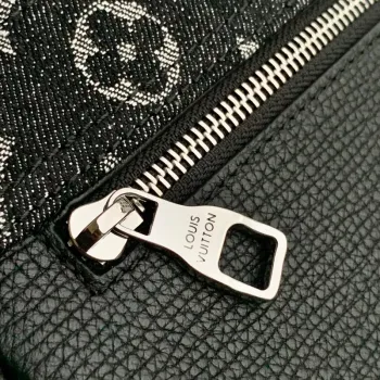 LV M45971 Louis Vuitton Besace Tokyo Bag