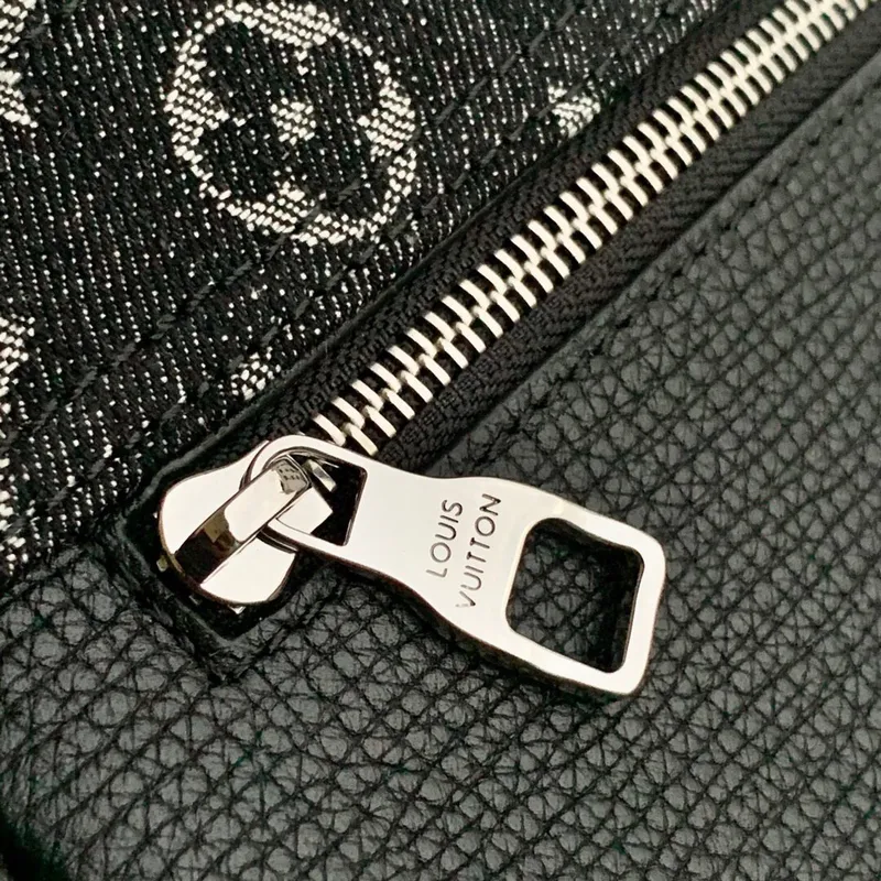 LV M45971 Louis Vuitton Besace Tokyo Bag