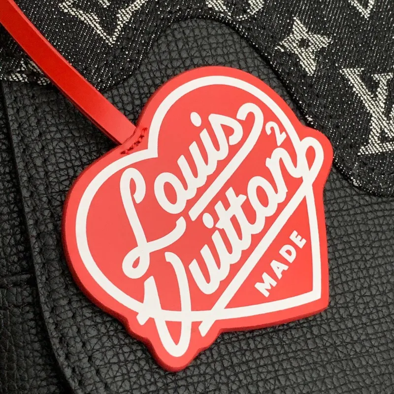 LV M45971 Louis Vuitton Besace Tokyo Bag