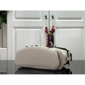 LV M58475 Louis Vuitton Christopher Messenger Bag White M58476