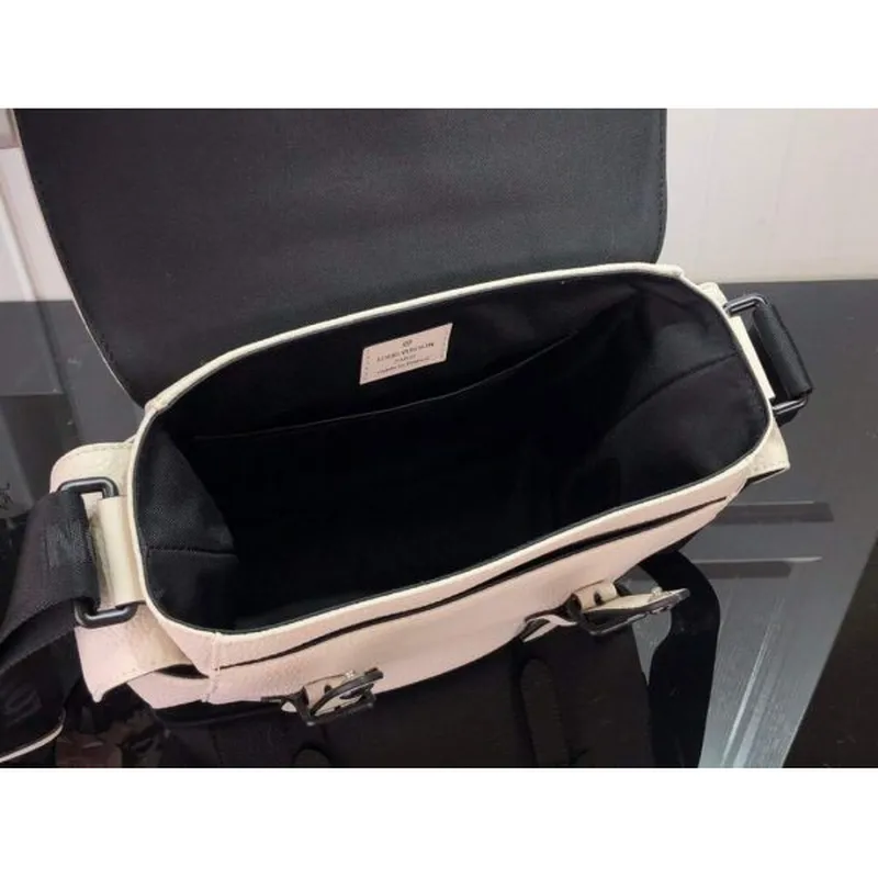 LV M58475 Louis Vuitton Christopher Messenger Bag White M58476