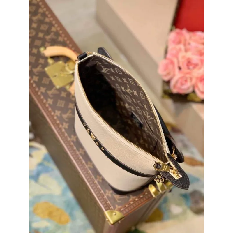 LV M57813 Louis Vuitton Cruiser PM M57934 Bag Black White