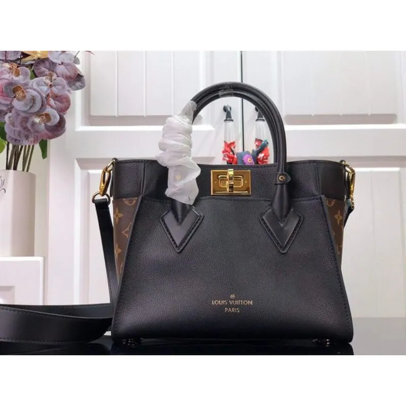 LV M57728 Louis Vuitton On My Side Tote Bag Black