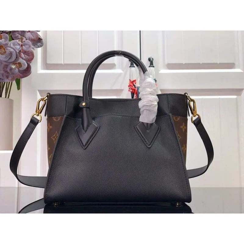 LV M57728 Louis Vuitton On My Side Tote Bag Black
