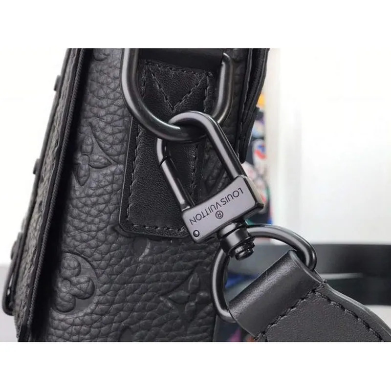 LV M57726 Louis Vuitton Trunk Messenger PM Taurillon Monogram Bag Black