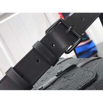 LV M57726 Louis Vuitton Trunk Messenger PM Taurillon Monogram Bag Black