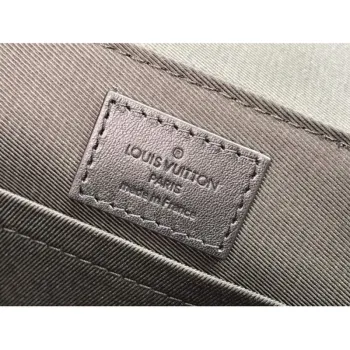 LV M57726 Louis Vuitton Trunk Messenger PM Taurillon Monogram Bag Black