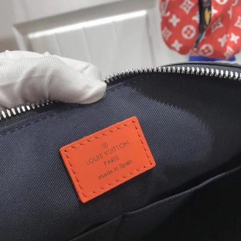 LV N40159 Louis Vuitton Damier Cobalt Discovery Messenger Shoulder Bag Black