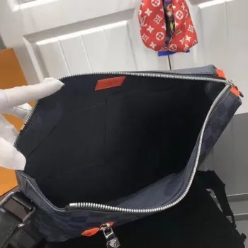 LV N40159 Louis Vuitton Damier Cobalt Discovery Messenger Shoulder Bag Black