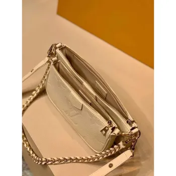 LV M80447 Louis Vuitton M80399 Multi Pochette Accessoires Bag Creme