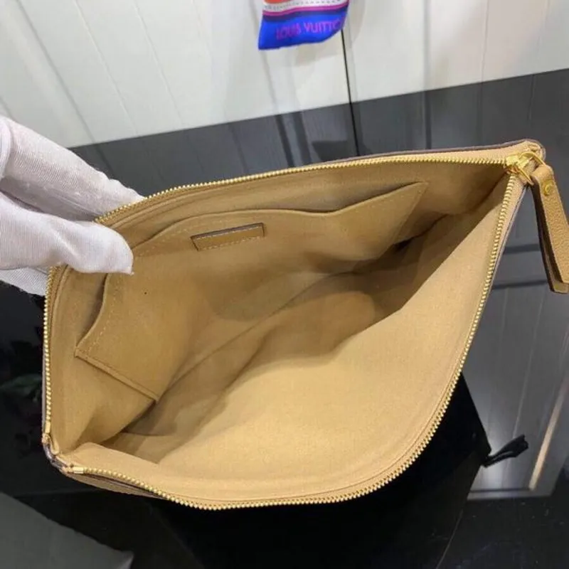 LV M64591 Louis Vuitton Daily Pouch Monogram Canvas Bag M62942 Brown