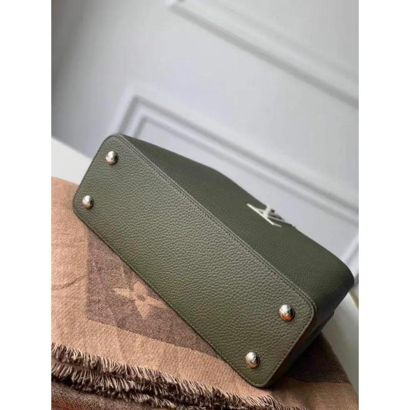 LV M57523 Louis Vuitton Capucines MM Bag Green
