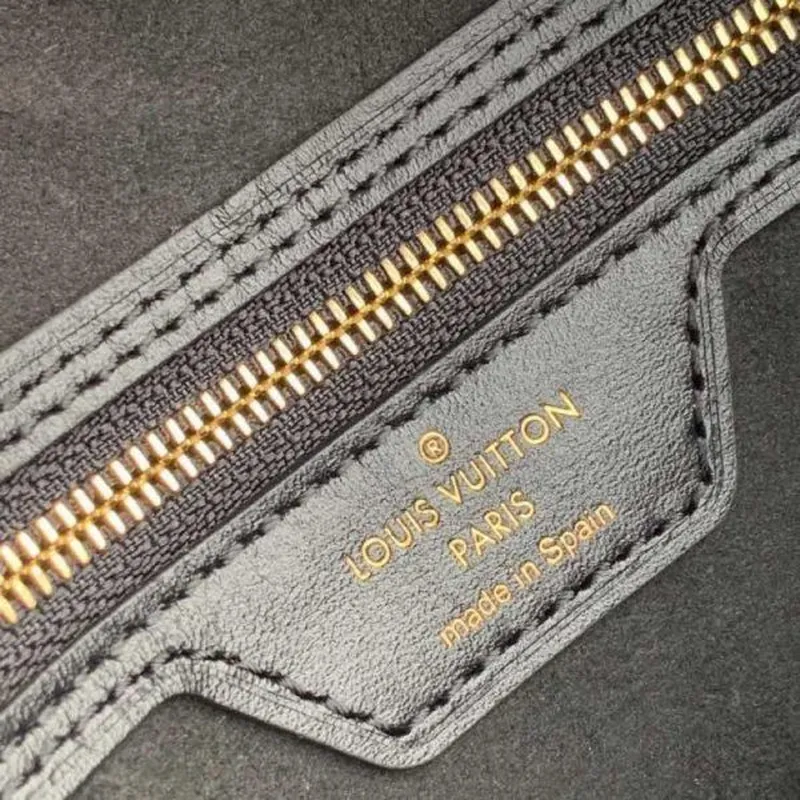 LV M57466 Louis Vuitton GAME ON Speedy Bandouliere 25 Bag Black