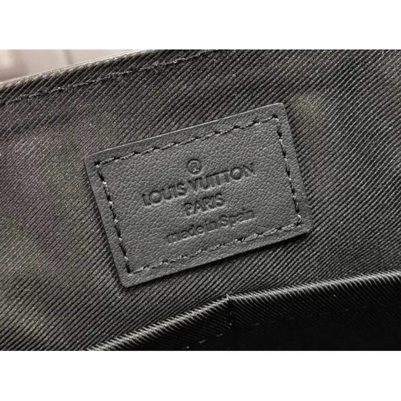 LV M57080 Louis Vuitton Messenger Bag Black Grained Calf Leather