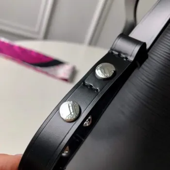 LV M54366 Louis Vuitton NéONOé MM Epi Bag Black