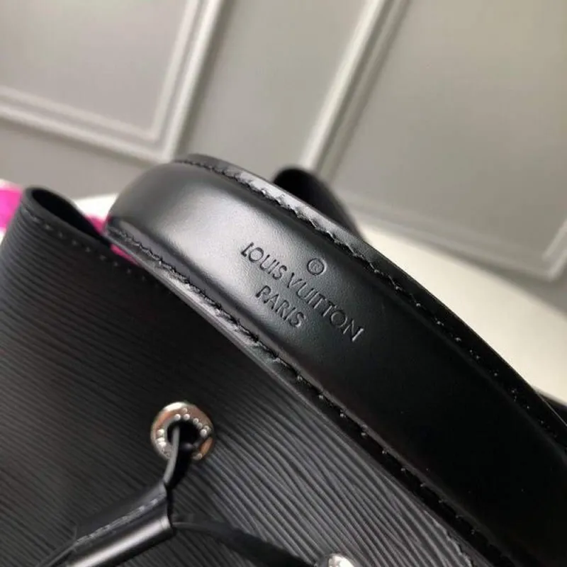 LV M54366 Louis Vuitton NéONOé MM Epi Bag Black