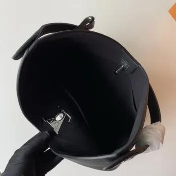 LV M52776 Louis Vuitton Lockme Hobo Bag M44330 Soft calfskin Black