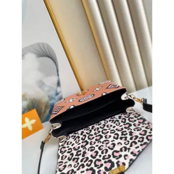 LV M45823 Louis Vuitton M45596 Pochette Metis Bag Arizona Beige