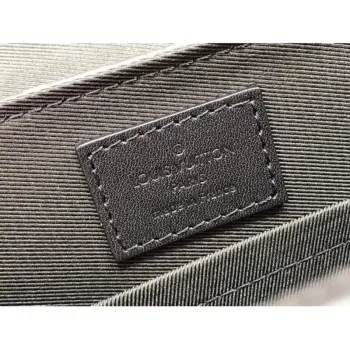 LV M45727 Louis Vuitton Trunk Messenger PM Rectangular Bag Monogram