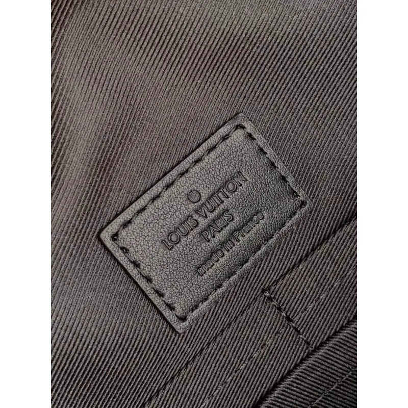 LV M45217 Louis Vuitton Gaston Labels Besace Zippee Medium Messenger Bag Black