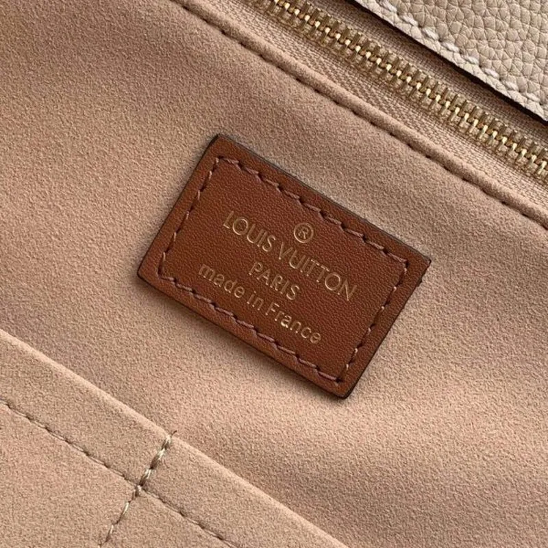 LV M45040 Louis Vuitton Onthego Giant Monogram Leather Medium Tote Bag Cream