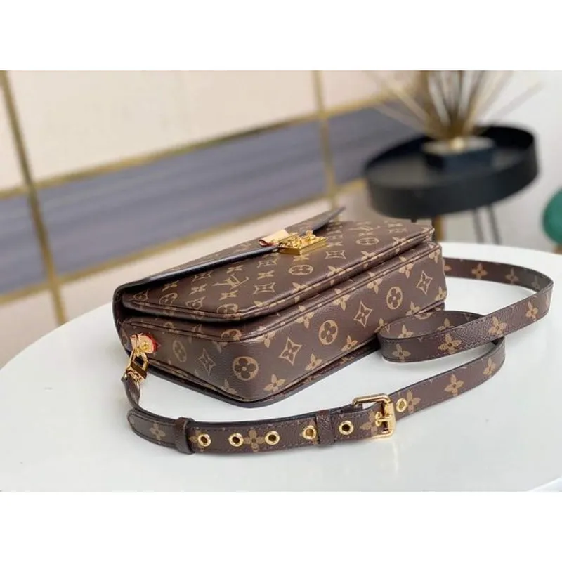 LV M44875 Louis Vuitton M44876 Pochette Metis Monogram Canvas