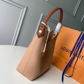 LV M44330  Louis Vuitton Lockme Hobo Soft calfskin M52776 Bag Apricot
