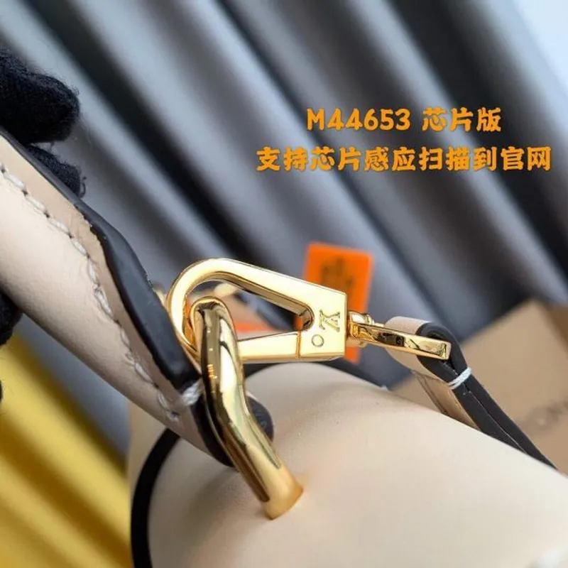 LV M44080 Louis Vuitton Locky BB Monogram Beige M44654 Bag