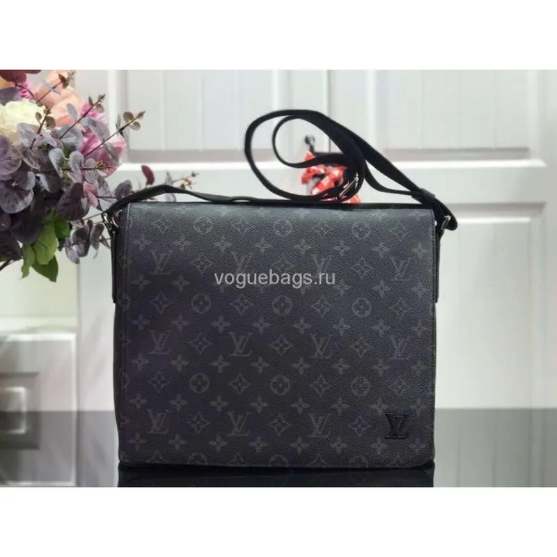 LV M44001 Louis Vuitton District MM Monogram Eclipse Canvas M44000 Bag