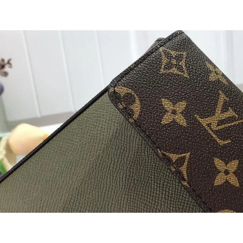 LV M30583 Louis Vuitton Pochette Voyage Steamer Bag Green