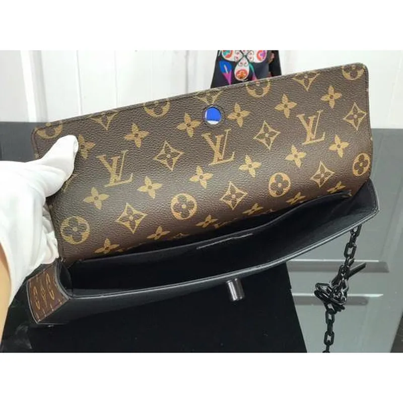 LV M30583 Louis Vuitton Pochette Voyage Steamer Bag Black