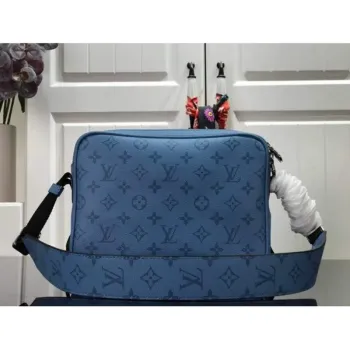 LV M30242 Louis Vuitton Outdoor Messenger Taiga Leather Blue