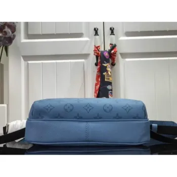 LV M30242 Louis Vuitton Outdoor Messenger Taiga Leather Blue