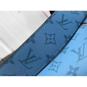 LV M30242 Louis Vuitton Outdoor Messenger Taiga Leather Blue