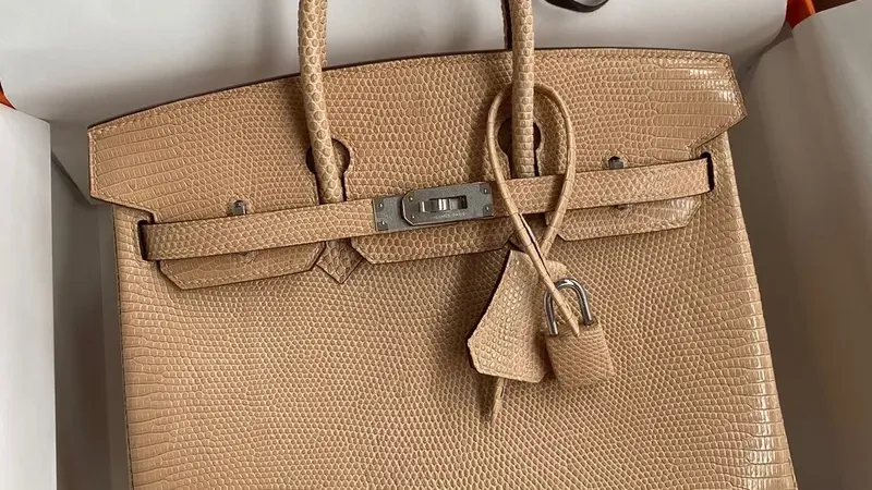Hermes Birkin 25 Retourne in Beige Lizard Leather — Handcrafted Luxury & Rare Investment