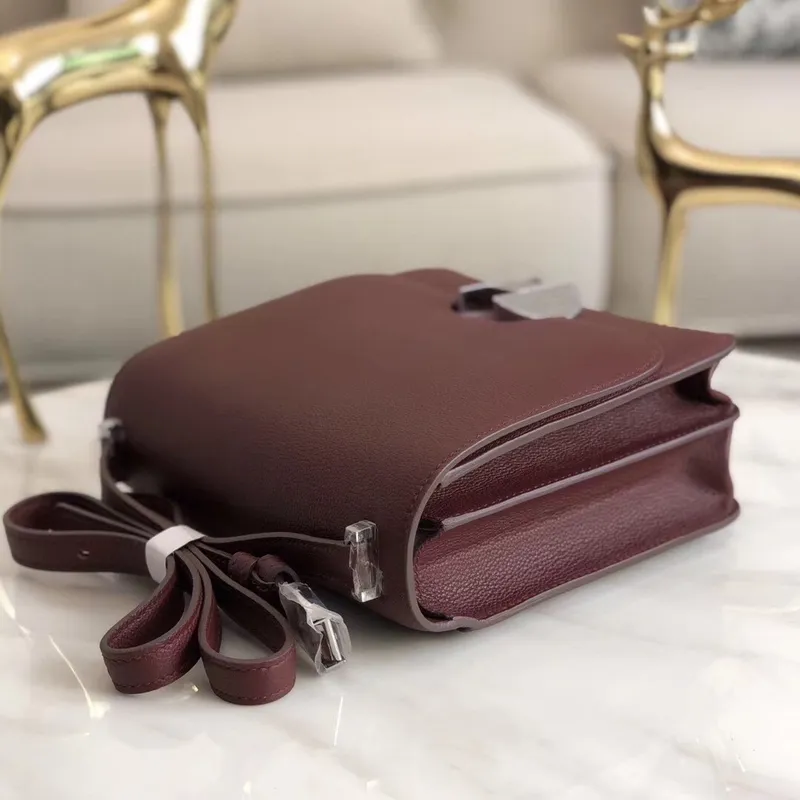 Hermes 2002 20cm Bag In Bordeaux Evercolor Calfskin