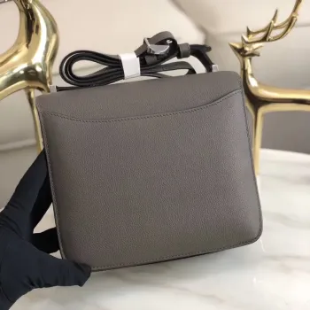 Hermes 2002 20cm Bag In Etain Evercolor Calfskin