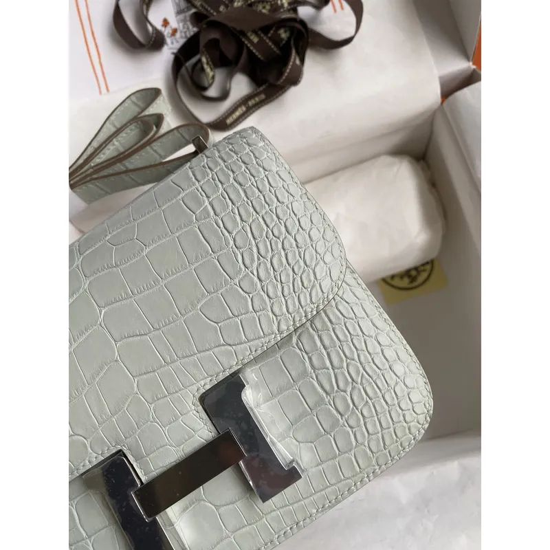 Hermes Constance 18 Handmade Bag in Gris Neve Matte Alligator Leather
