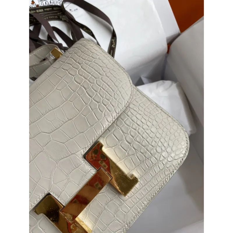 Hermes Constance 24 Handmade Bag in Pearl Grey Matte Alligator Leather