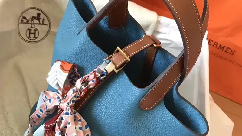 Hermes Bicolor Picotin Lock PM 18cm Blue Jean — A Definitive Guide