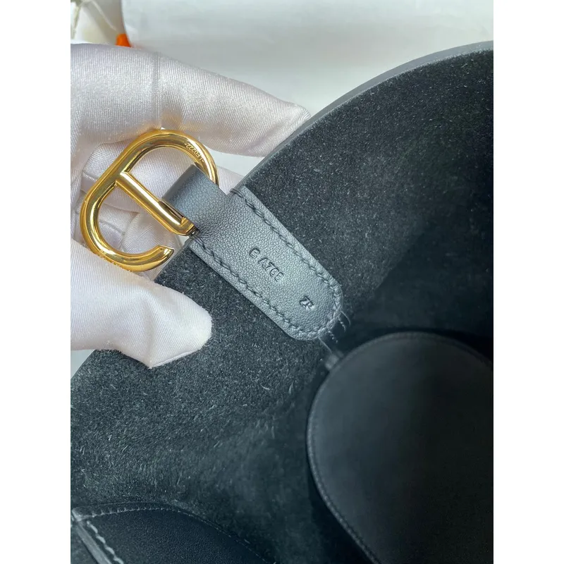 Hermes In The Loop 18 Handmade Bag in Black Clemence Leather