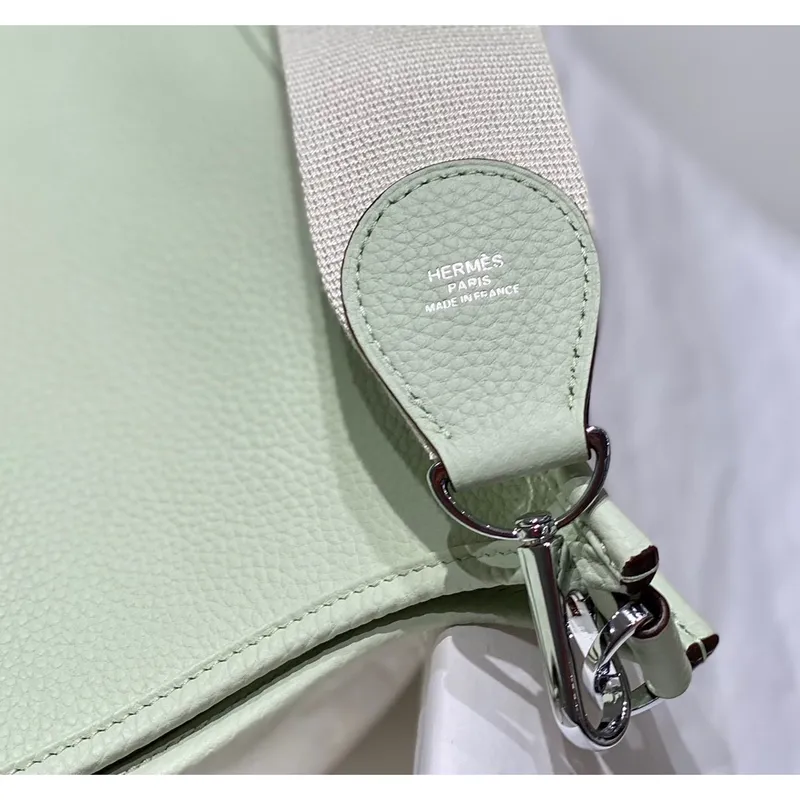 Hermes Evelyne III 29 Bag in Vert Fizz Clemence Leather