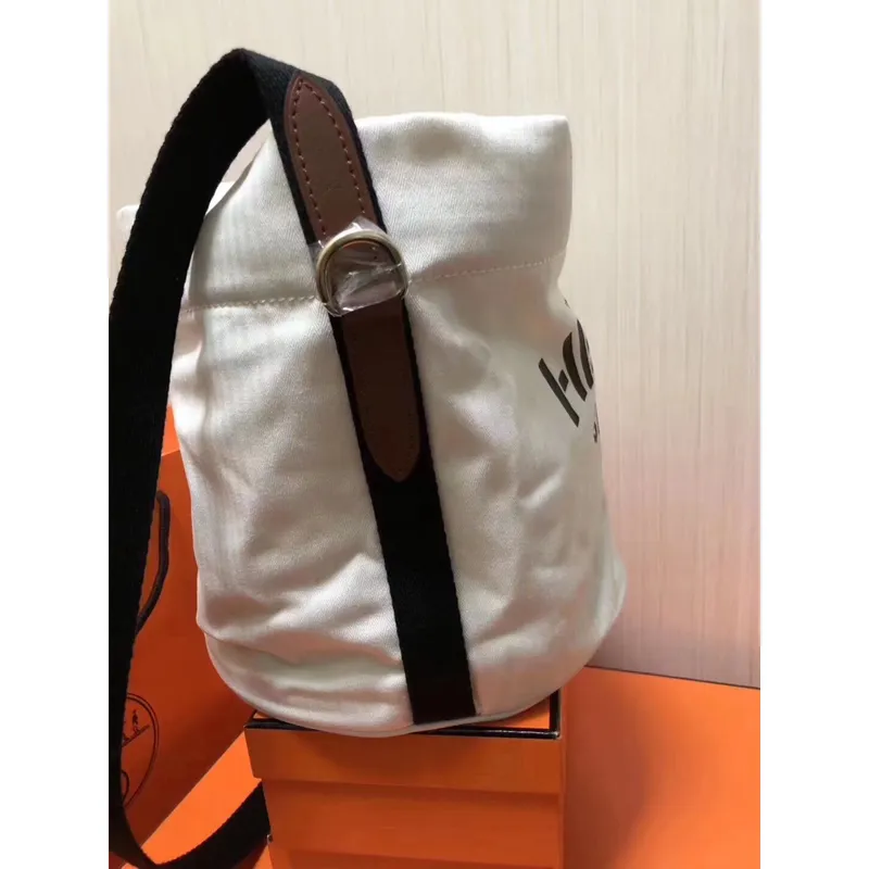 Hermes Grooming Bucket Bag In White Canvas