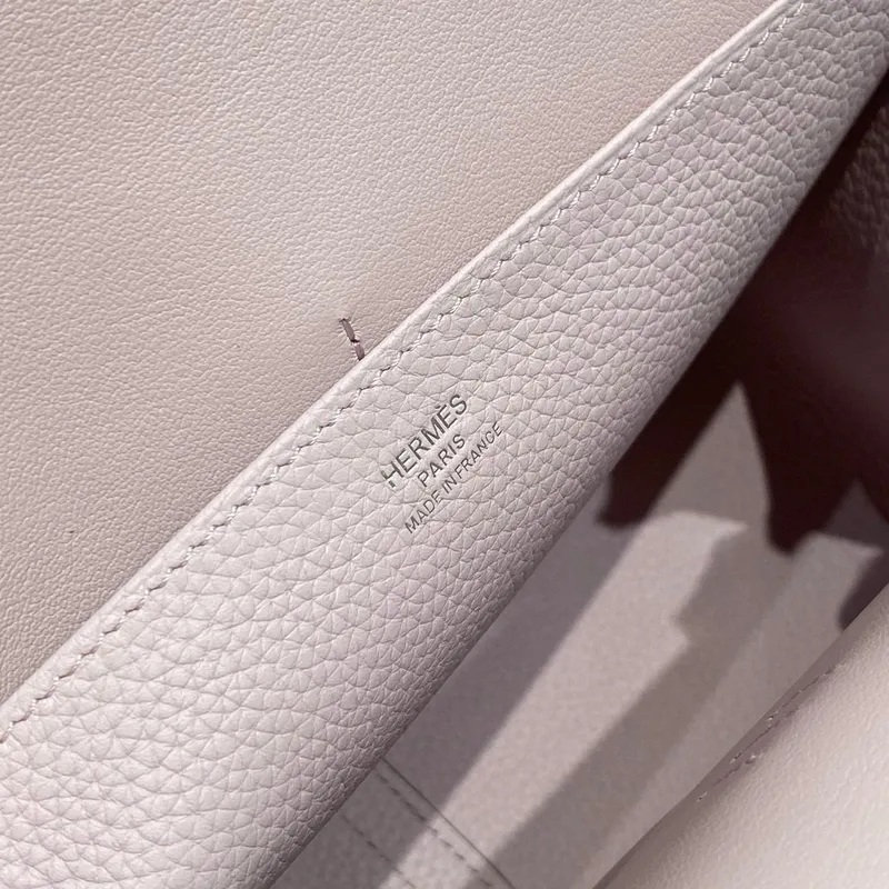 Hermes Halzan 25 Bag in Mauve Pale Clemence Leather